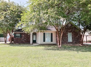 1476 Ironwood Dr, Denham Springs, LA 70726