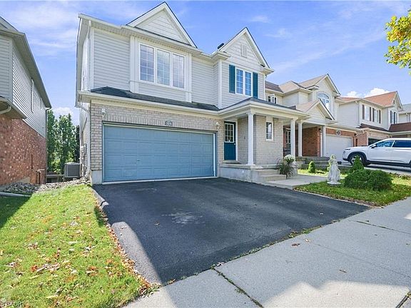 2nd image of 324 Beaumont Cres