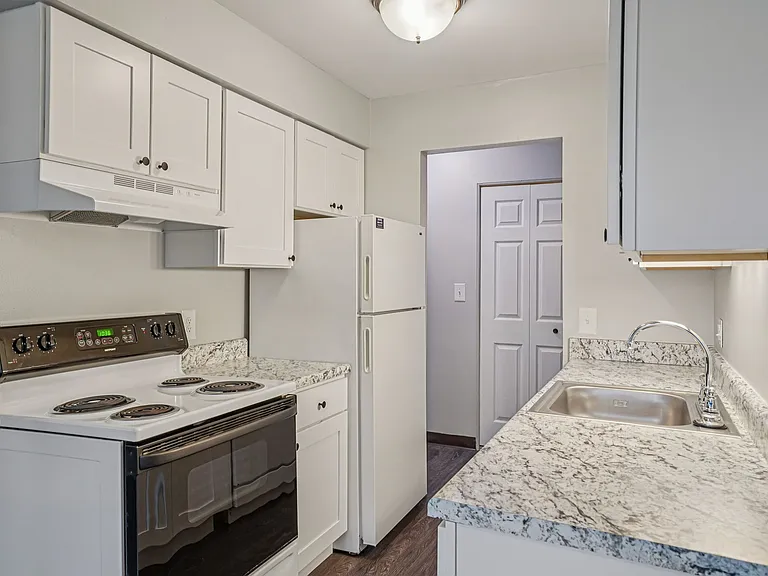 River Raisin Apartments — Photo 44
