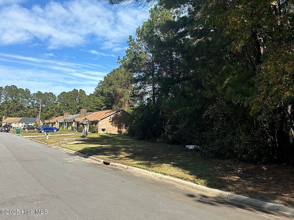 1st image of 116 Windsor Court