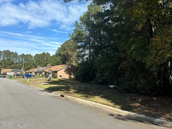 116 Windsor Court, Jacksonville, NC 28546