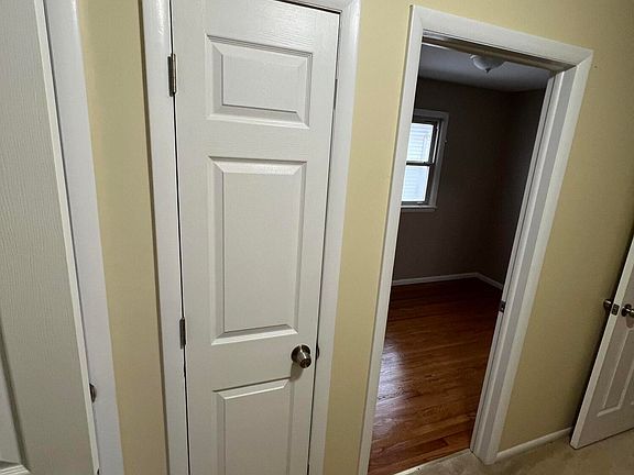 3rd image of 179 Benton Ave