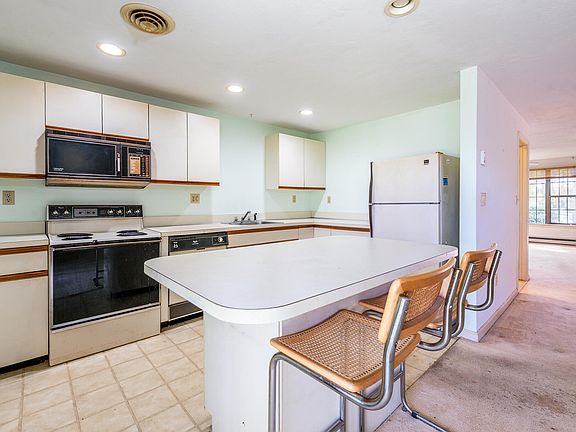 5th image of 195 Falmouth Road #8D