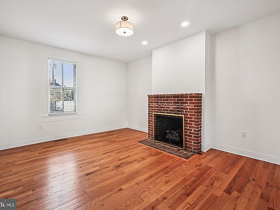 5th image of 418 North St
