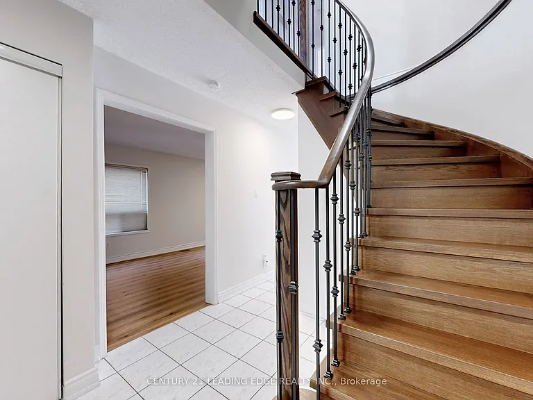 107 Joycedale St #MAIN FLOOR — Photo 16