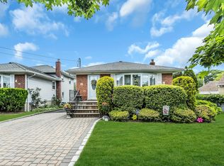 1197 Tulip Ave, Franklin Square, NY 11010
