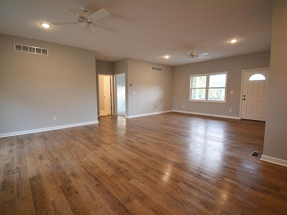 5th image of 143 Midland St