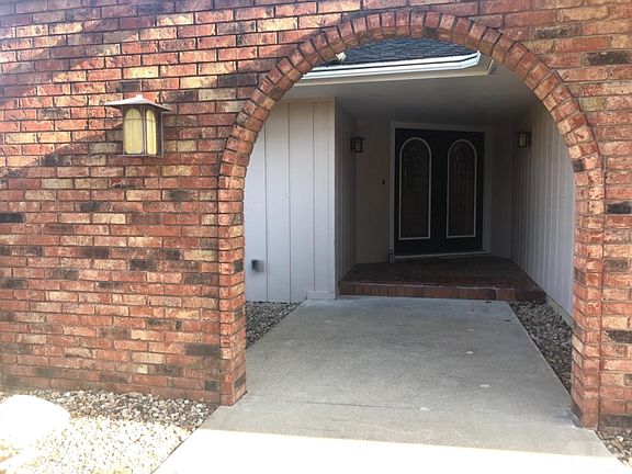 4th image of 250 Terrace Dr