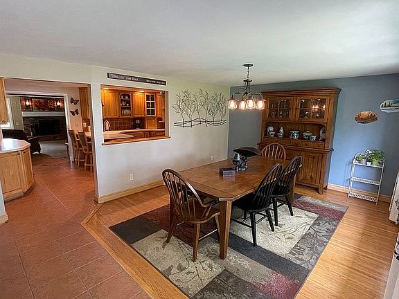 4th image of 52 Bridle Ln