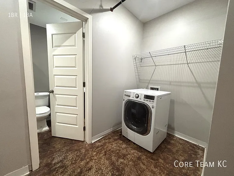 1223 Union Ave #402 — Photo 11