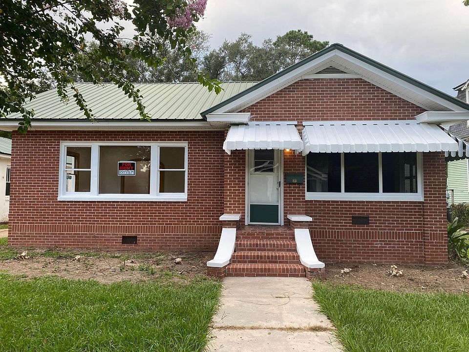 Single family home, close to down town, historic neighborhood.