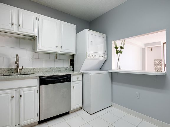 3rd image of 3701 S George Mason Dr Unit 1018N