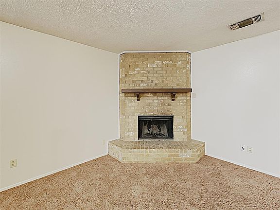 3rd image of 2517 Indigo Ln