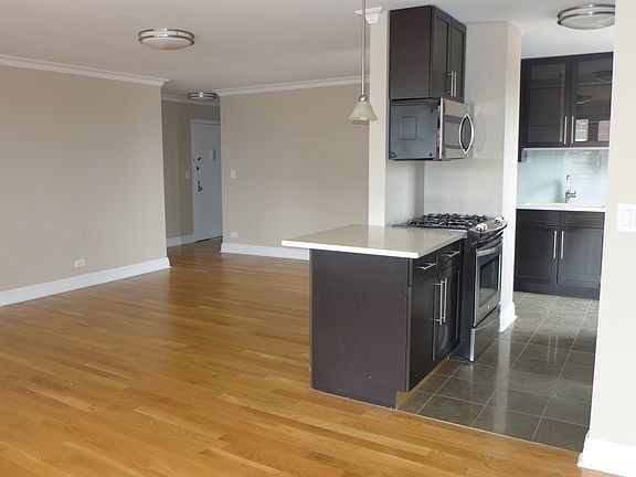 3rd image of 80 N Moore St APT 37B