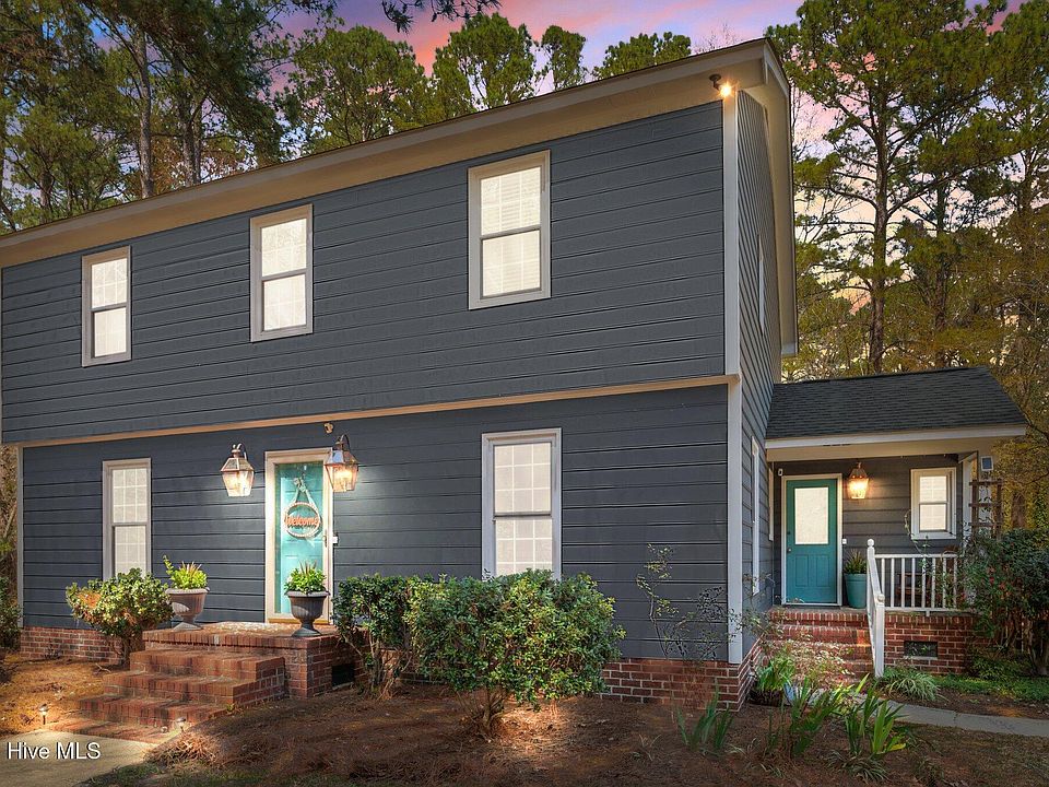 1st image of 100 S Baywood Lane