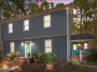 100 S Baywood Ln, Greenville, NC 27834