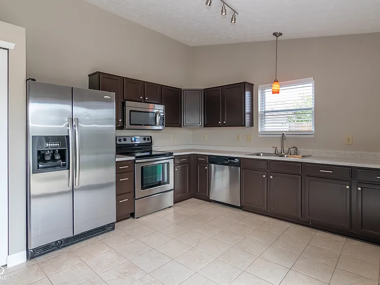 815 Tall Timber Dr — Photo 8