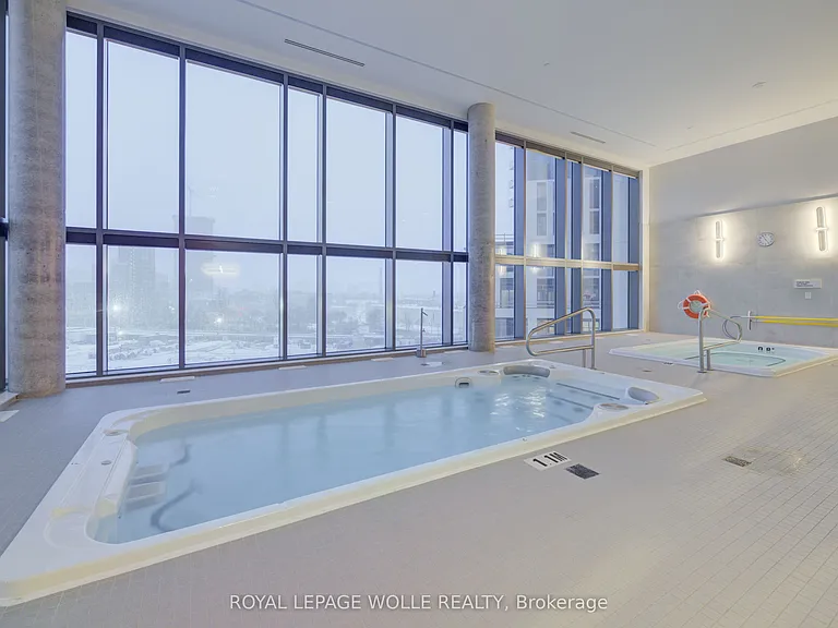 25 Wellington St S #2101 — Photo 24