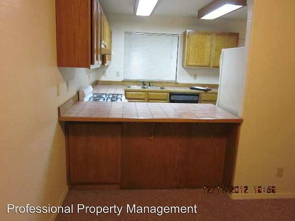 3rd image of 1500 Golden West Ct APT D