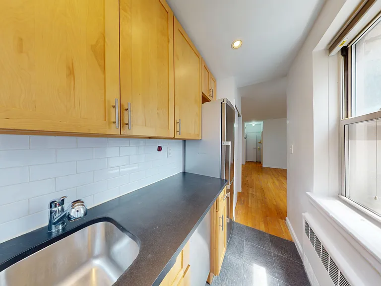 1483 1st Ave #4-D — Photo 4