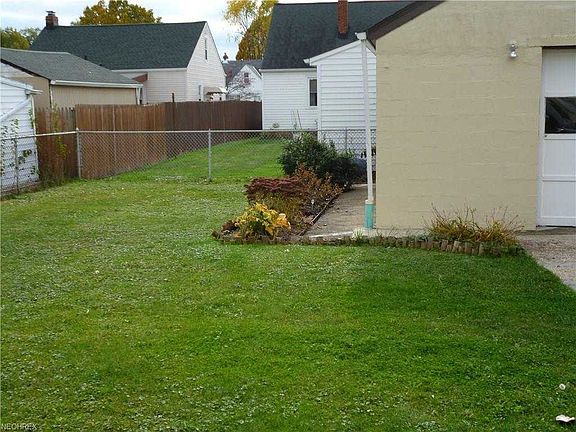 4th image of 5815 Orchard Ave
