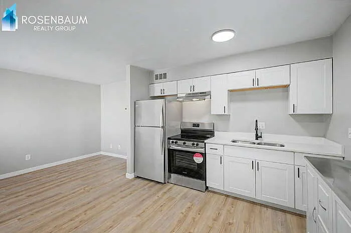 1925 W Village Dr #2 — Photo 9