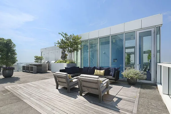 Rented by Compass | media 11