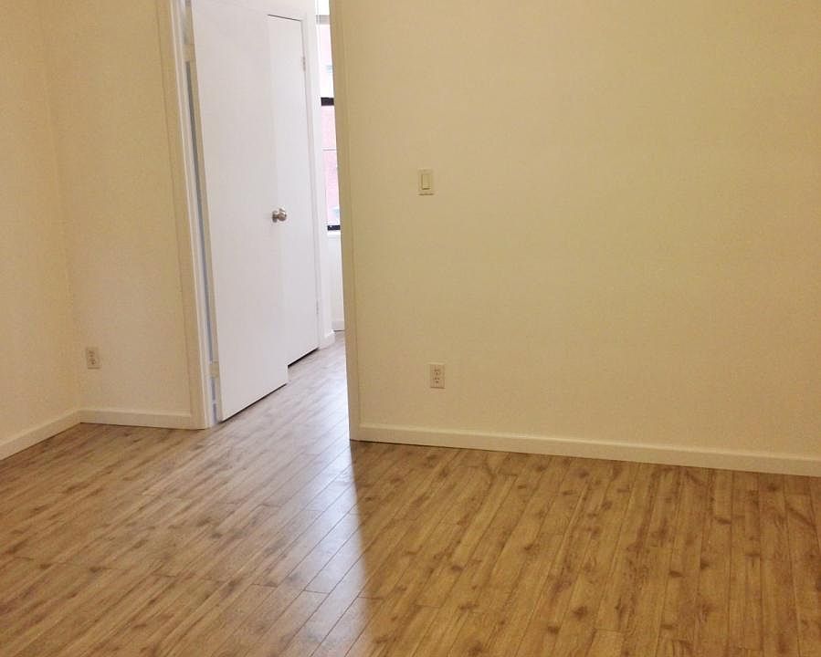 1st image of 31 Canal St