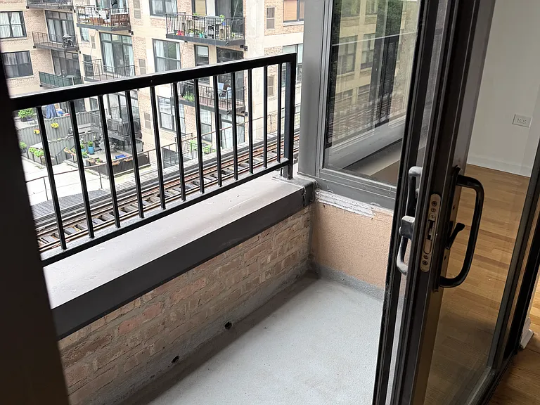 1503 S State St #512 — Photo 9