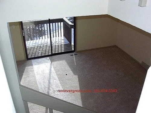 3 bed, 2.5 bath, 1438 sqft, $2,100 — Photo 4
