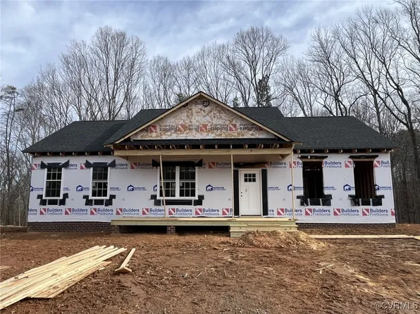 8305 Dash Ln, Jetersville, VA 23083