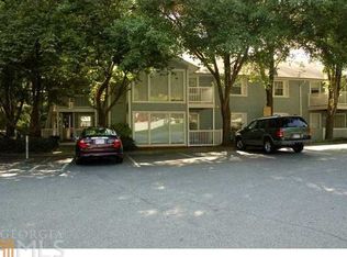 2732 Suwanee Woods Ln, Peachtree Corners, GA 30097