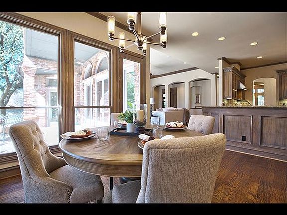 3rd image of 5605 Versailles Ct