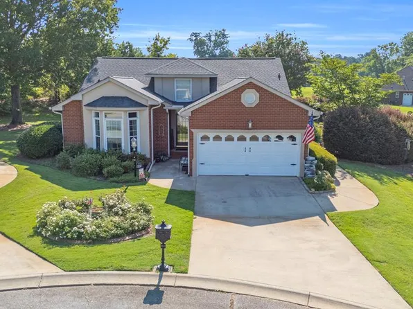 104 Spencer Ct, Greenwood, SC 29649