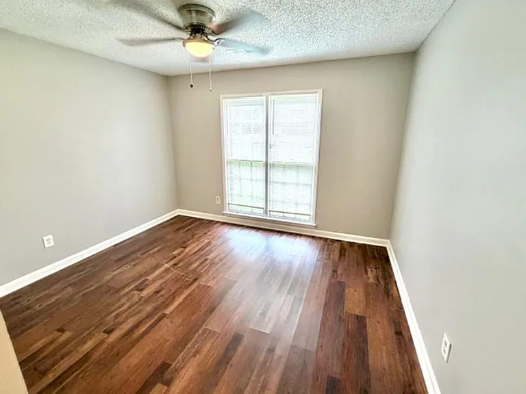 4126 Naragansett Cv — Photo 10