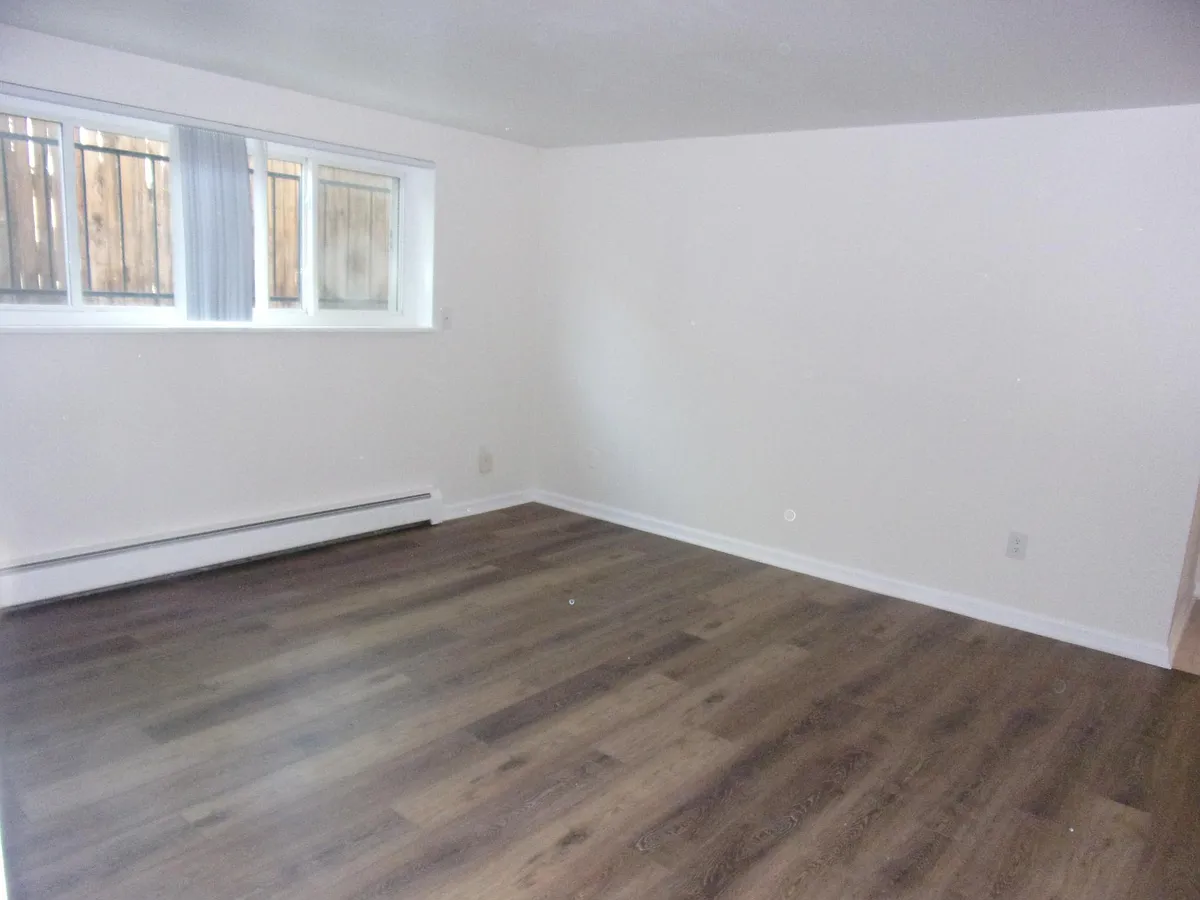 Building Photo - 61 S Sherman St #104