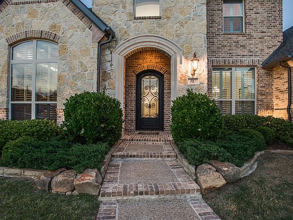 3rd image of 501 Glastonburg Ln
