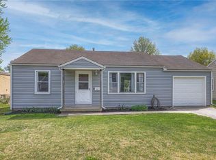 1101 E Fredrickson Dr, Olathe, KS 66061
