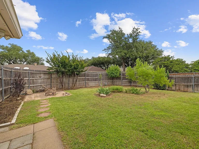 1527 Estates Way — Photo 37