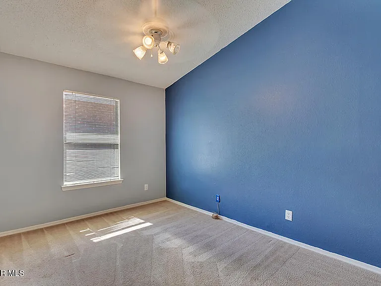 1417 Plaza Verde Dr — Photo 18