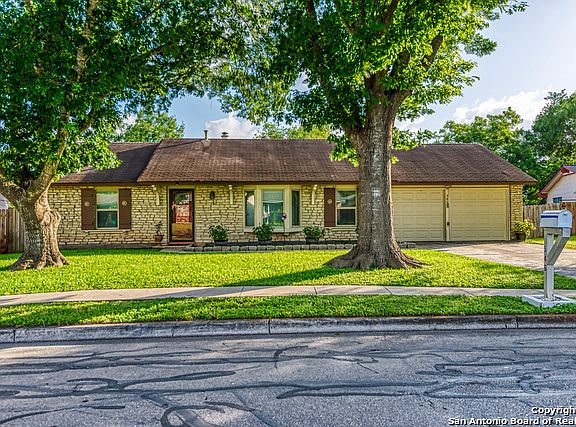 3rd image of 546 Shin Oak Dr
