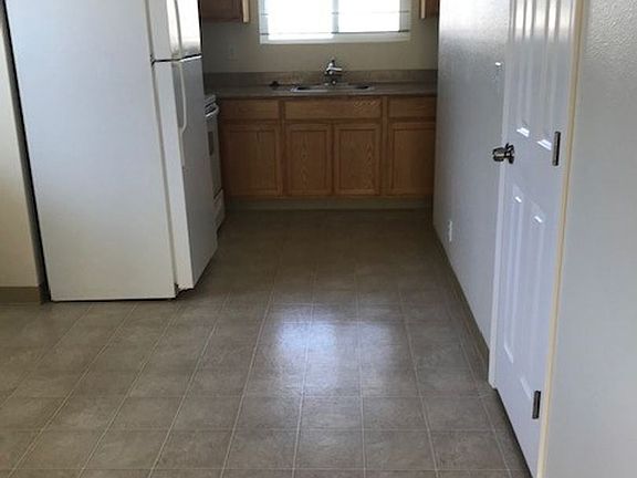 5th image of 122 Towne Ter APT 5