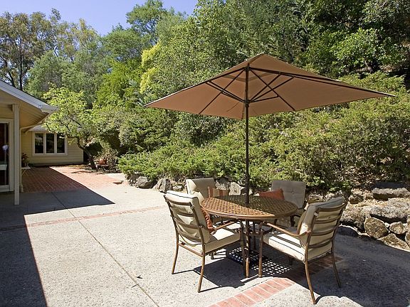 Private Outdoor dining