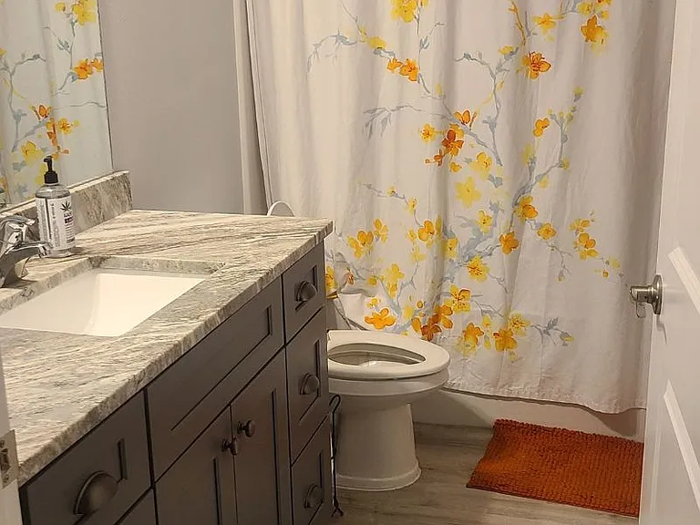 478 Warwick St SE — Photo 5