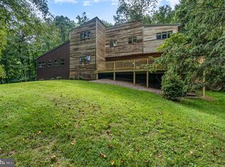 1215 S York Rd, Dillsburg, PA 17019