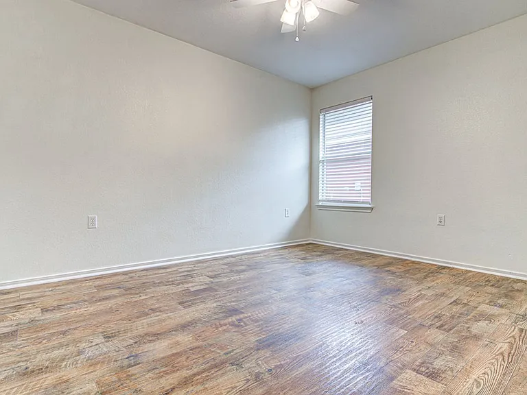 7505 Aspen Brook Dr — Photo 8