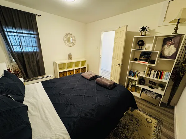 706 28th Street image 2 of 6