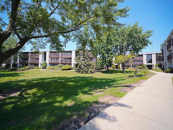 4th image of 7542 Briartree Ln APT 410