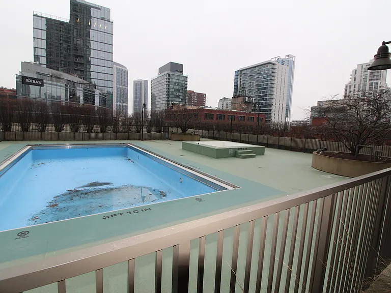 400 N La Salle Dr #2107 — Photo 28