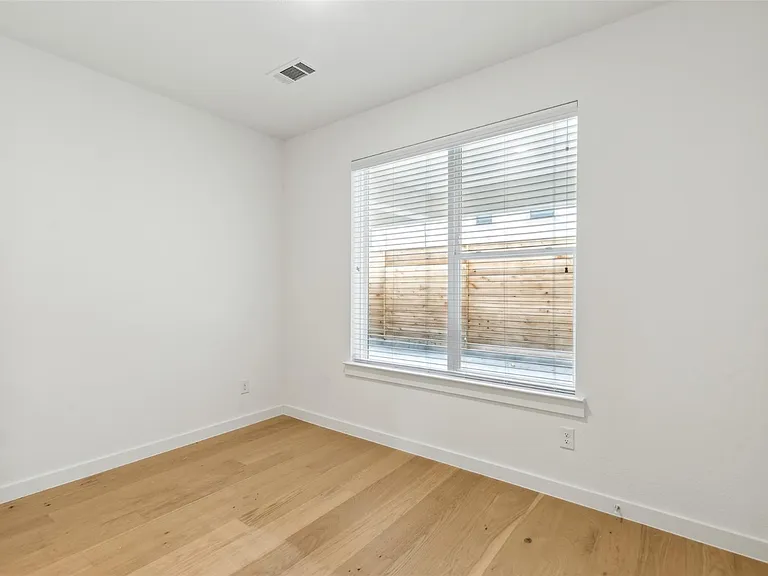 6144 Oram St #5 — Photo 9